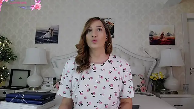 Snapshot of IreneHope chatting on May 2026 12:13:01 PM IreneHope online show from May 2026 12:13:01 PM