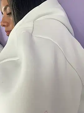 hannahb-e online show from March 2025 09:02:02 PM