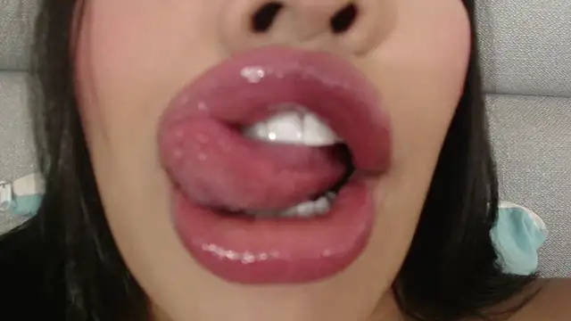 emily brontee  online show from March 2025 04:18:01 PM