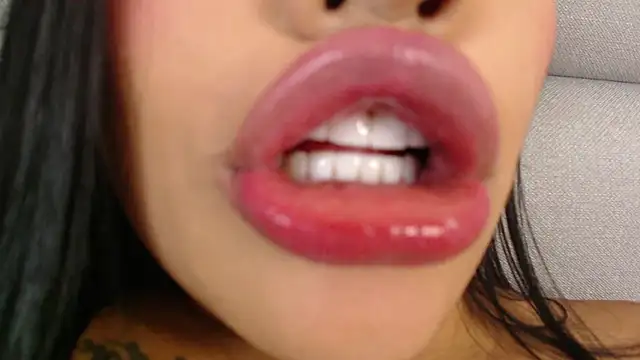 emily brontee  online show from March 2025 03:58:02 PM