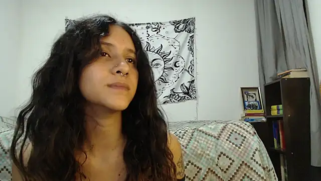 Snapshot of AlinaWoolf_ chatting on February 2025 07:16:01 AM AlinaWoolf  online show from February 2025 07:16:01 AM