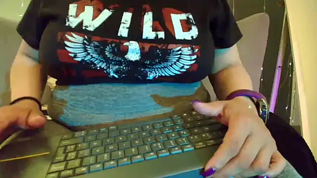 Snapshot of Sammy_owens_ chatting on February 2025 06:42:02 PM Sammy owens online show from February 2025 06:42:02 PM