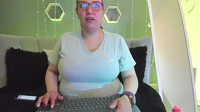 Snapshot of Sammy_owens_ chatting on March 2025 12:32:02 PM Sammy owens online show from March 2025 12:32:02 PM