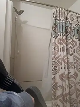 Snapshot of mariah2299 chatting on November 2025 11:49:02 PM mariah2299 online show from November 2025 11:49:02 PM