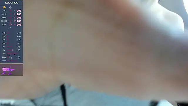 Liu Yifei  online show from October 2025 01:48:02 AM