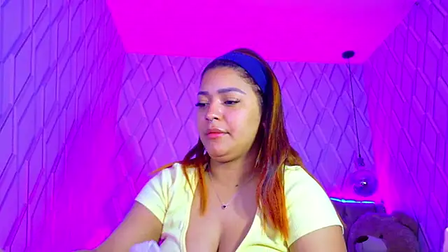 NicolleTaylor online show from October 2025 04:13:01 AM