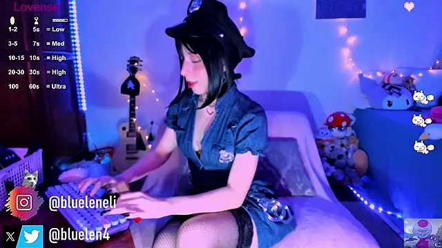 Snapshot of bluelen chatting on January 2025 08:21:01 AM bluelen online show from January 2025 08:21:01 AM