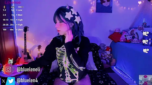 Snapshot of bluelen chatting on February 2025 08:01:01 AM bluelen online show from February 2025 08:01:01 AM