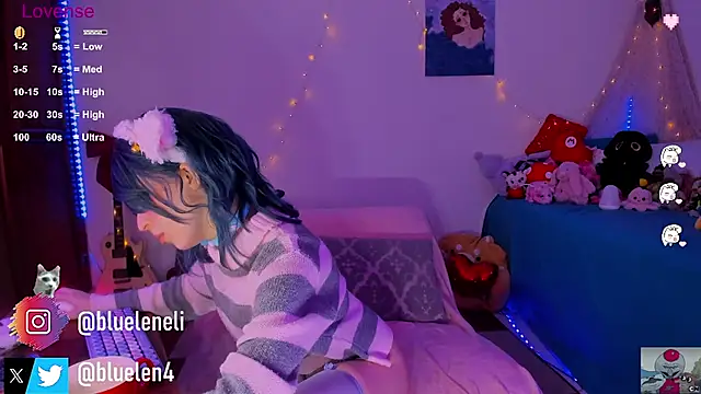 Snapshot of bluelen chatting on February 2025 03:10:02 PM bluelen online show from February 2025 03:10:02 PM