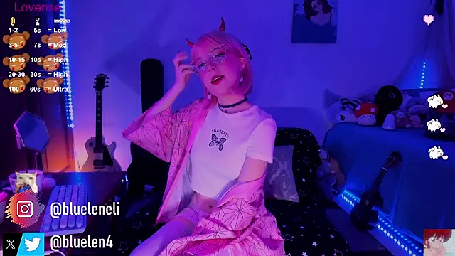 Snapshot of bluelen chatting on March 2025 08:21:02 AM bluelen online show from March 2025 08:21:02 AM