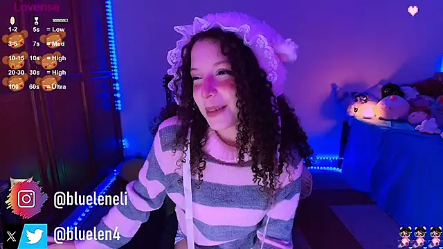 Snapshot of bluelen chatting on September 2025 08:35:01 AM bluelen online show from September 2025 08:35:01 AM