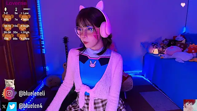 Snapshot of bluelen chatting on September 2025 08:05:02 AM bluelen online show from September 2025 08:05:02 AM