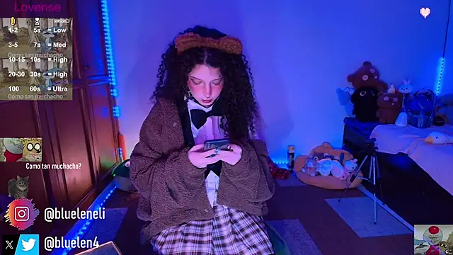 Snapshot of bluelen chatting on November 2025 08:25:02 AM bluelen online show from November 2025 08:25:02 AM