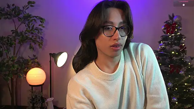 Snapshot of SrLuis18 chatting on January 2025 10:19:01 PM SrLuis18 online show from January 2025 10:19:01 PM