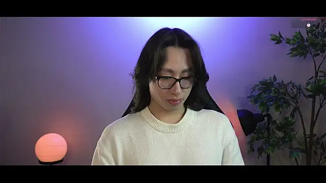 Snapshot of SrLuis18 chatting on January 2025 09:18:02 PM SrLuis18 online show from January 2025 09:18:02 PM