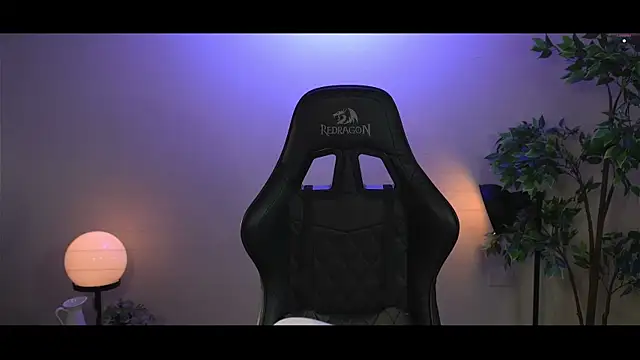 Snapshot of SrLuis18 chatting on January 2025 01:13:02 AM SrLuis18 online show from January 2025 01:13:02 AM