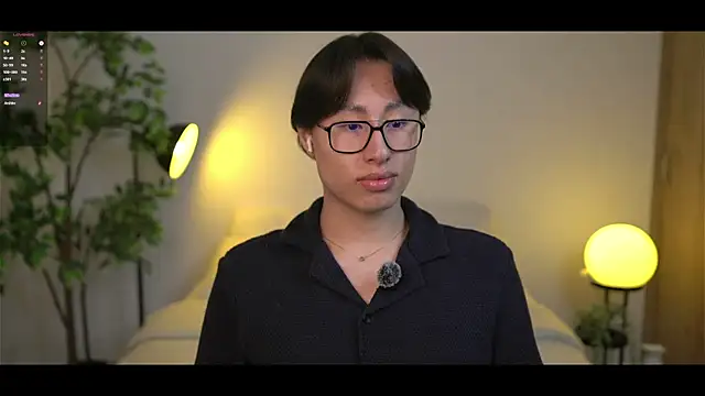 Snapshot of SrLuis18 chatting on September 2025 11:16:01 PM SrLuis18 online show from September 2025 11:16:01 PM