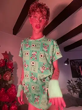 Snapshot of lyamthommpson chatting on December 2025 05:32:01 PM lyamthommpson online show from December 2025 05:32:01 PM