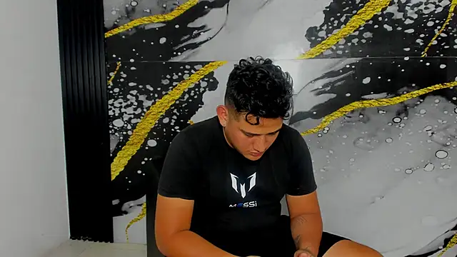 Snapshot of sweethot___ chatting on September 2025 02:41:01 PM sweethot online show from September 2025 02:41:01 PM