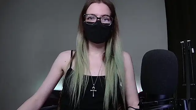 Snapshot of amber_candyfloss chatting on December 2024 02:32:01 AM amber candyfloss online show from December 2024 02:32:01 AM