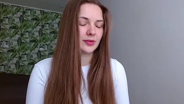 Olivia shine online show from March 2026 05:23:01 AM