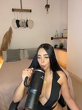 Snapshot of annyfosterr chatting on May 2026 07:52:01 PM annyfosterr online show from May 2026 07:52:01 PM