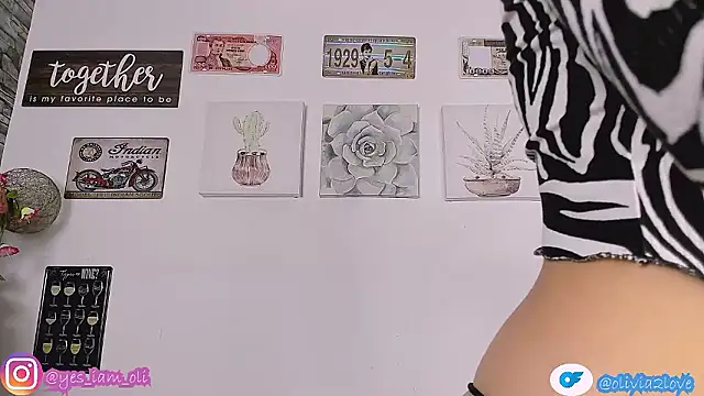 Snapshot of olivia22love chatting on October 2025 12:44:02 PM olivia22love online show from October 2025 12:44:02 PM