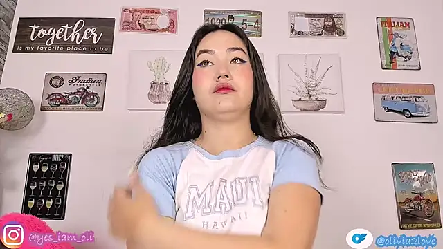 Snapshot of olivia22love chatting on November 2025 12:05:02 PM olivia22love online show from November 2025 12:05:02 PM