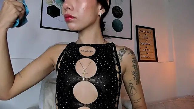 amysc online show from December 2025 11:28:02 AM