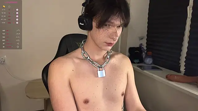 Snapshot of carthylovvve chatting on October 2025 04:28:01 PM carthylovvve online show from October 2025 04:28:01 PM