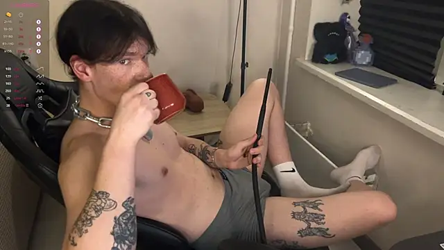 Snapshot of carthylovvve chatting on October 2025 04:22:01 PM carthylovvve online show from October 2025 04:22:01 PM