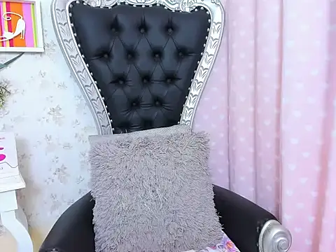 Snapshot of milf_bigass_ chatting on October 2025 11:54:01 AM milf bigass online show from October 2025 11:54:01 AM