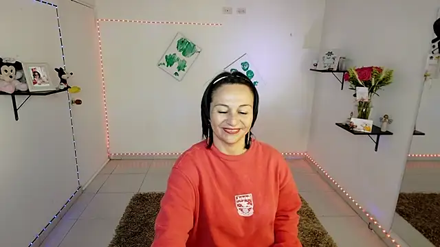 lollita 23  online show from January 2026 06:32:02 PM