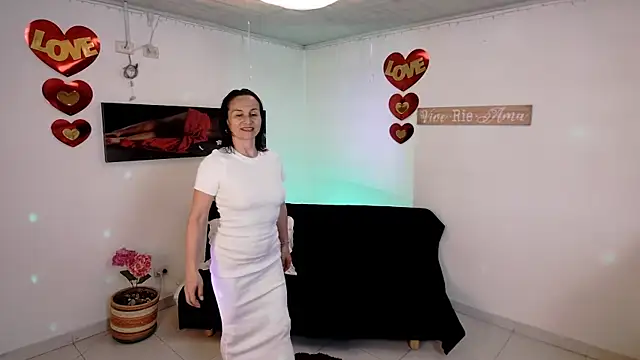 lollita 23  online show from April 2026 08:21:01 PM