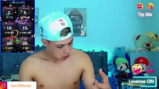 Liamscott  online show from November 2025 08:30:01 PM