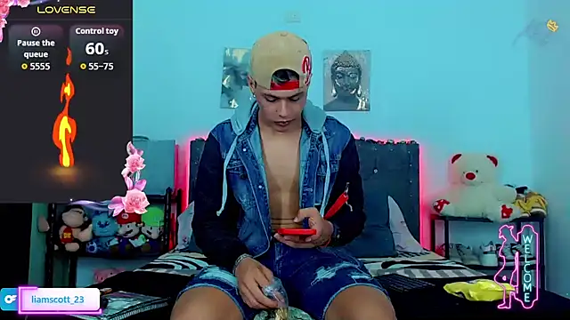 Liamscott  online show from January 2026 12:03:02 AM