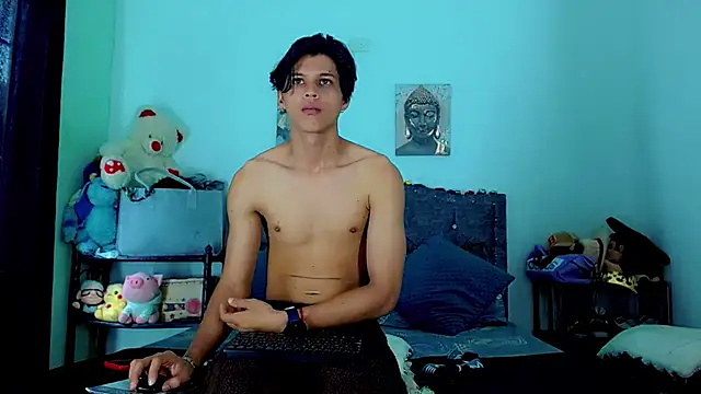 Liamscott  online show from February 2026 04:02:02 PM