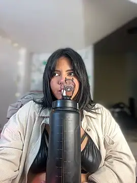 JulianaCastillo online show from January 2025 05:12:02 AM