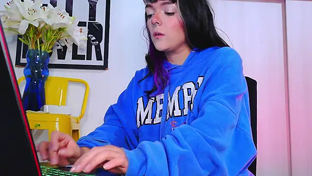 purple em69 online show from November 2025 06:52:01 AM