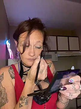 Snapshot of renegade_vyxxen chatting on January 2025 03:28:02 PM renegade vyxxen online show from January 2025 03:28:02 PM