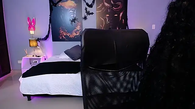 JasmineCampbell  online show from October 2025 09:15:02 PM