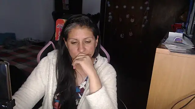 LucifernandaSw online show from April 2026 07:58:02 AM