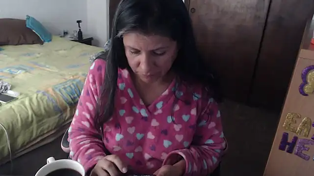 Snapshot of LucifernandaSw chatting on May 2026 04:59:01 PM LucifernandaSw online show from May 2026 04:59:01 PM