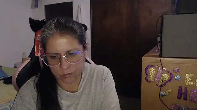 Snapshot of LucifernandaSw chatting on June 2026 01:18:02 AM LucifernandaSw online show from June 2026 01:18:02 AM
