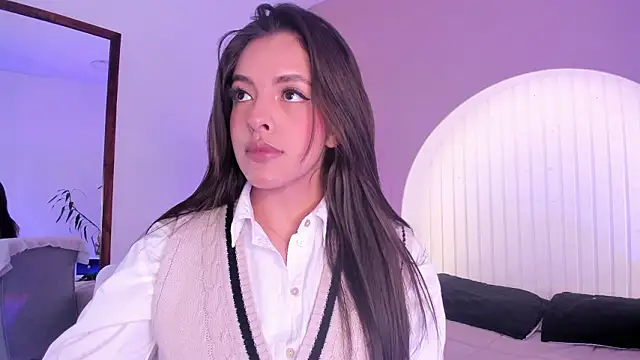 martina duque  online show from March 2026 05:05:02 PM