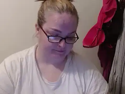 SexyWhiteChocolate online show from January 2025 01:21:02 AM