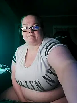 SexyWhiteChocolate online show from March 2025 12:59:01 AM