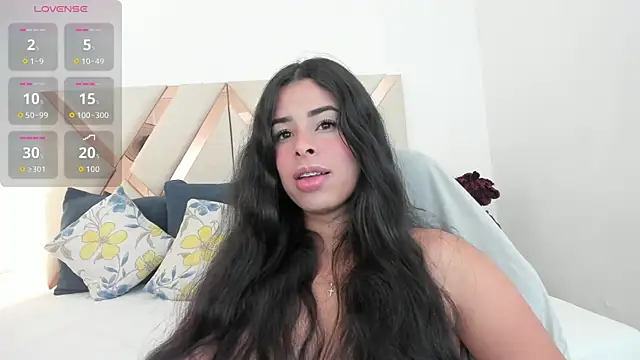 Snapshot of emma_castilloo chatting on May 2026 10:51:01 PM emma castilloo online show from May 2026 10:51:01 PM