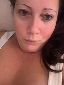 Snapshot of xsexycurvymilf chatting on January 2025 05:25:02 AM xsexycurvymilf online show from January 2025 05:25:02 AM