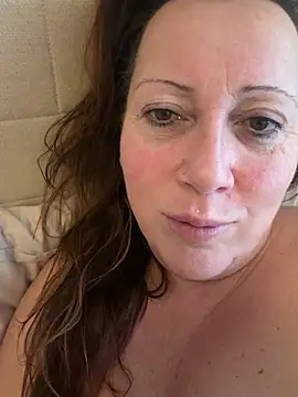 Snapshot of xsexycurvymilf chatting on February 2026 08:55:01 AM xsexycurvymilf online show from February 2026 08:55:01 AM